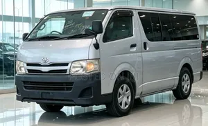 Toyota HiAce Quantarm 2011 Silver