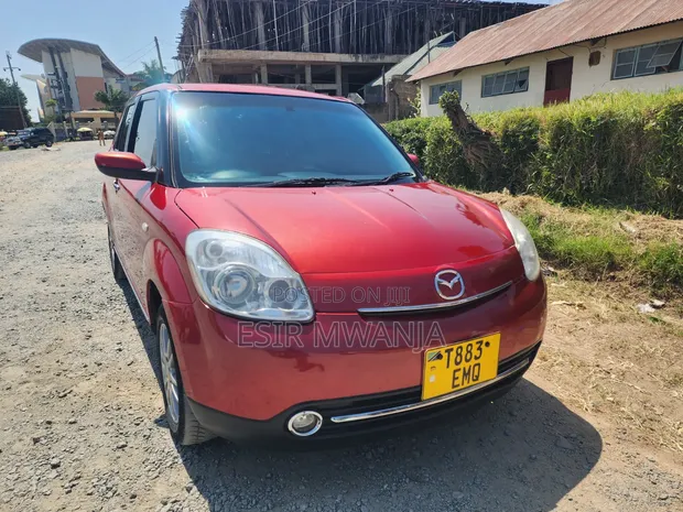 Mazda Verisa 2010 Red - 1