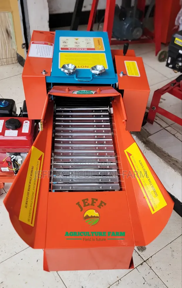 2.5 Ton Chaff Cutter with Feeding Roller - 1