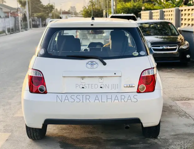 Toyota IST 2005 Pearl - 1
