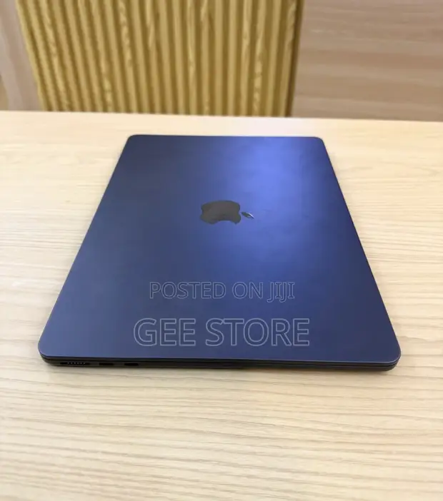Apple MacBook Air 2025 M4 16GB RAM 512GB SSD - 1