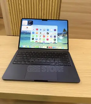 Apple MacBook Air 2025 M4 16GB RAM 512GB SSD