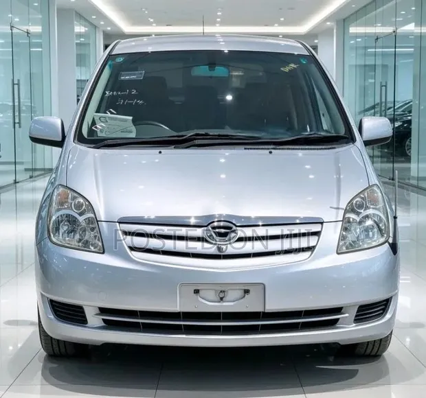 Toyota Corolla Spacio 2005 Nyeupe - 1