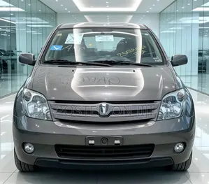 Toyota IST 2004 Metallic Gray