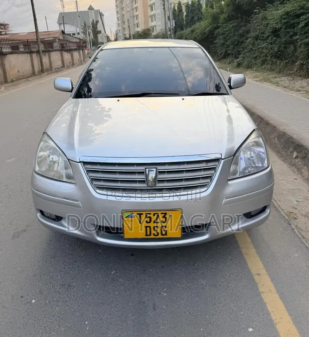 Toyota Premio 2005 Silver - 1