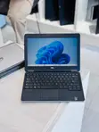 Dell Latitude E7240 Laptop: Intel Core i5, 8GB RAM, 256GB SSD - 4