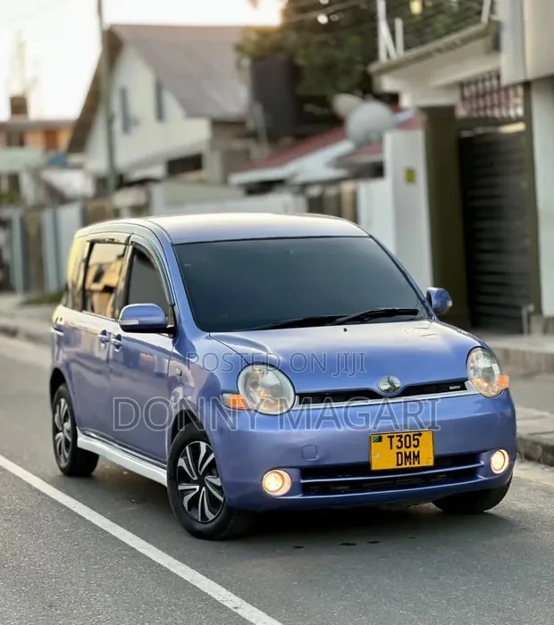 Toyota Sienta 2005 Bluu - 1