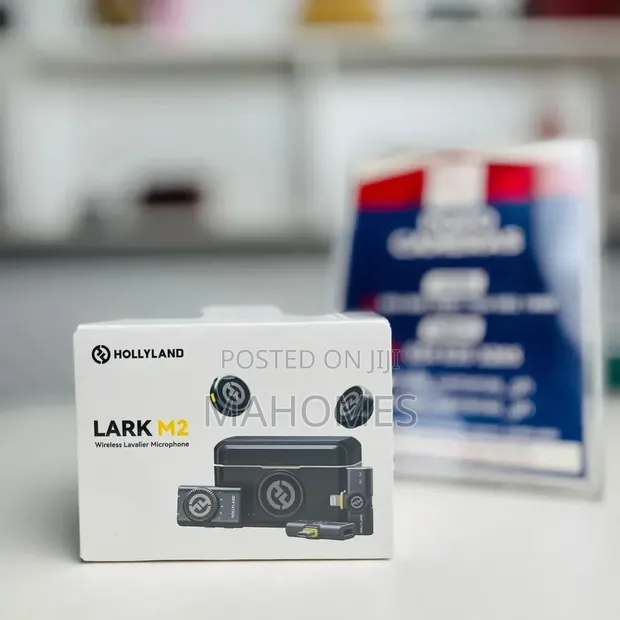 Hollyland Lark M2 Wireless Microphone System - 1