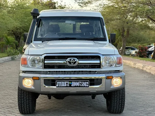 Toyota Land Cruiser 2015 Hardtop - 1