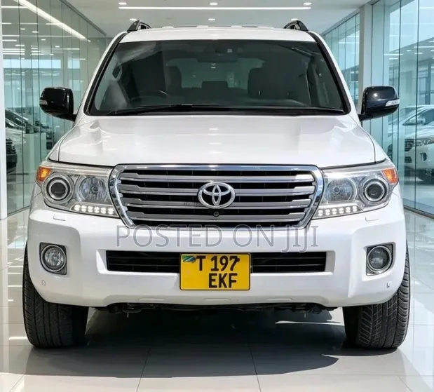 Toyota Land Cruiser 2015 White - 1