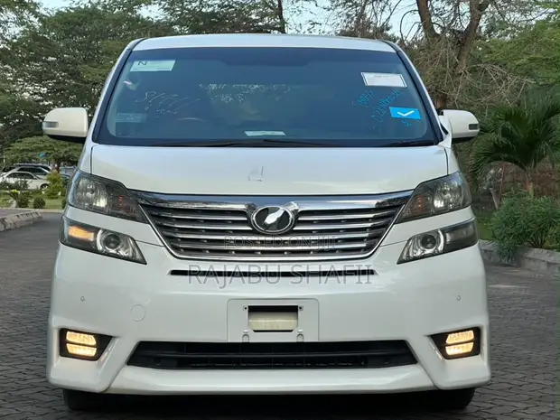 Toyota Alphard 2.4 Petrol FWD 2008 - 1