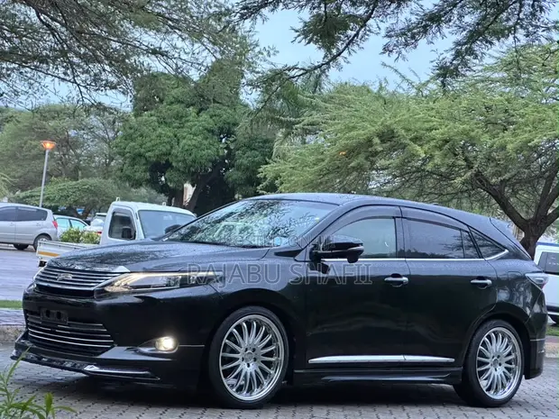Toyota Harrier 2.0 Premium 2014 Black - 1