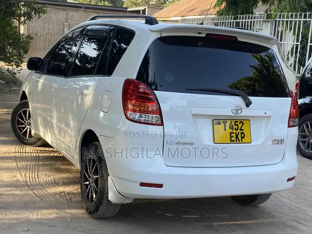 Toyota Corolla Spacio 2005 Pearl - 1