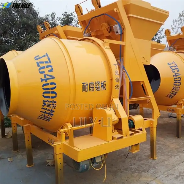 Efficient Concrete Mixer with Cast Iron Gears - 1