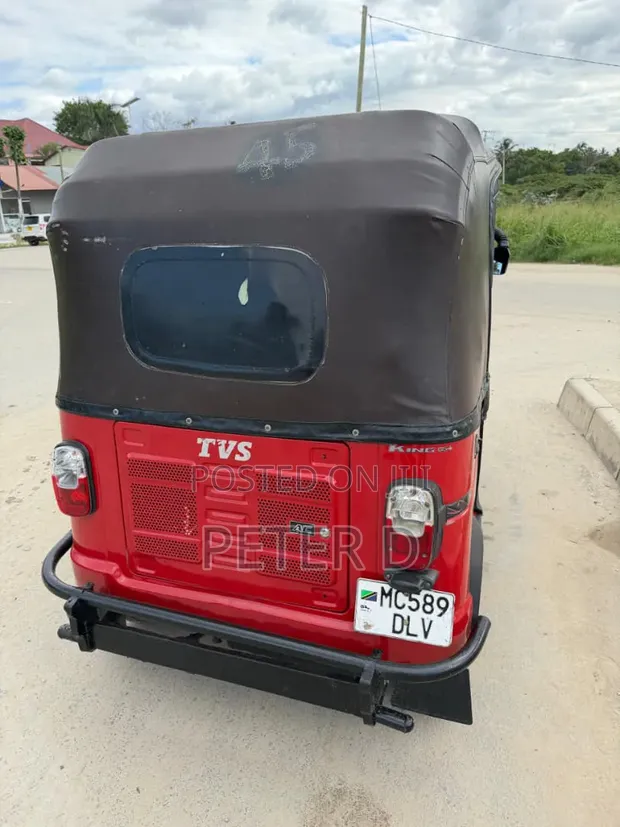 TVS Apache RTR 160 2V 2024 Nyekundu - 1
