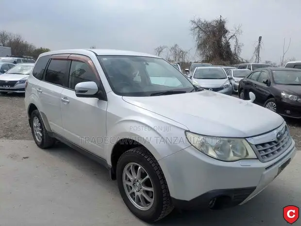 Subaru Forester 2011 Nyeupe Laha - 1