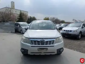 Subaru Forester 2011 Pearl White