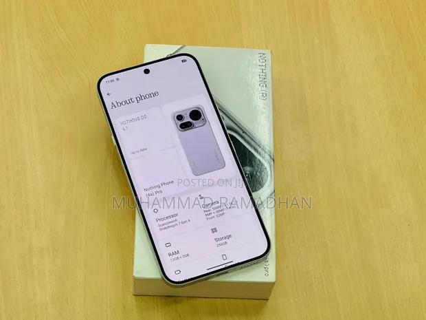 Nothing Phone 4a Pro 256GB Nyeupe - 1