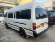 Toyota HiAce 2002 White - 4