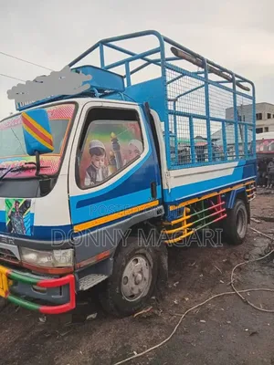 Mitsubishi Canter Food Truck