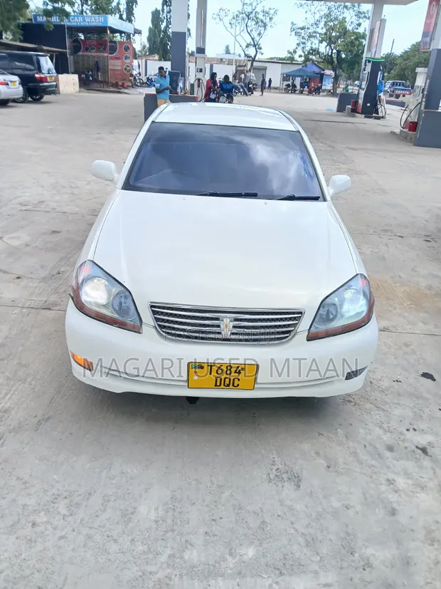 Toyota Mark II 2004 GX115 Pearl - 1