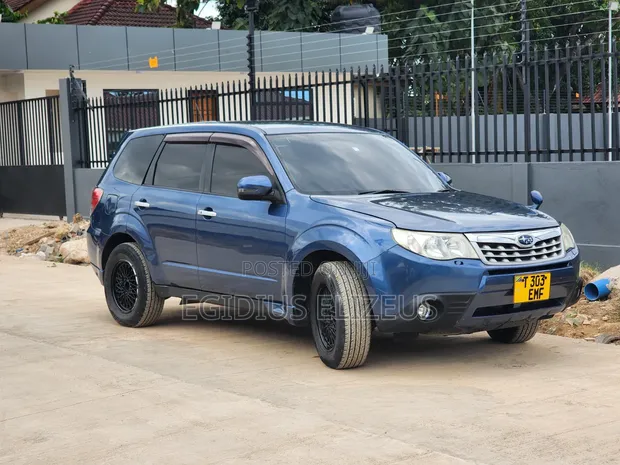 Subaru Forester 2012 Blue - 1