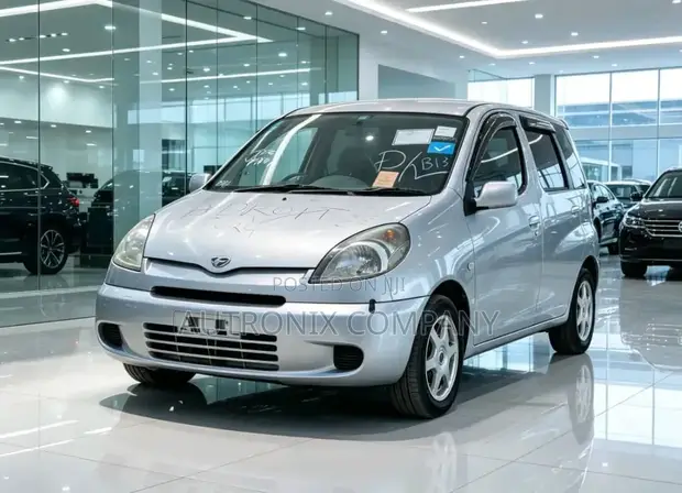 Toyota Fun Cargo 2001 Silver - 1