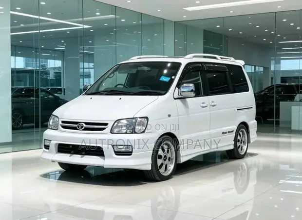 Toyota Noah 2001 White - 1