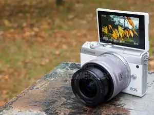 Canon EOS M100 Mirrorless Camera with 15-45mm Lens