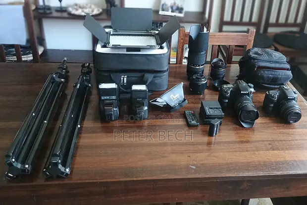 Sony Photographer Set: a77, a57, Lenses & Lighting - 1
