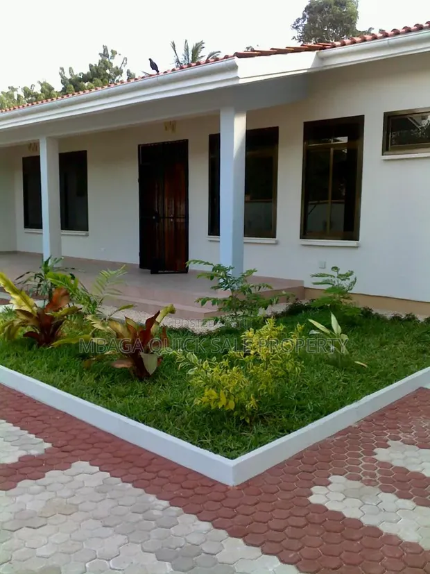 4 Bedroom House for Rent in Masaki, Kinondoni - 1