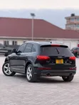 Audi Q5 2010 Black - 4