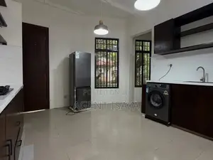 2 Bedroom Apartment for Rent, Oyster Bay