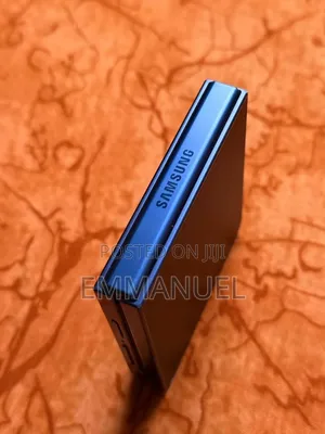 New Samsung Z 16GB Black