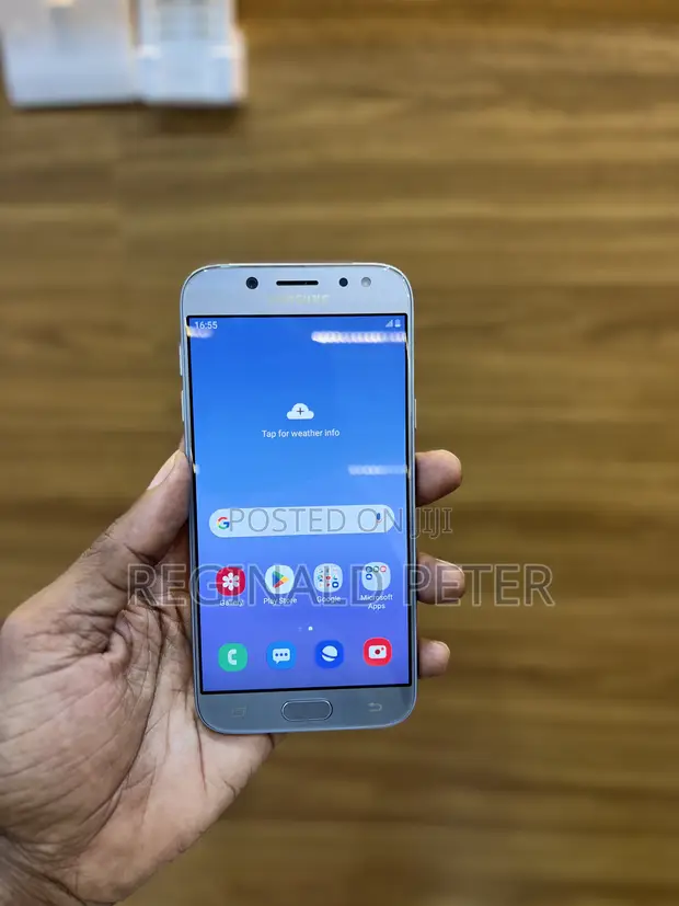 Samsung Galaxy J5 16GB Silver (UK Used) - 1