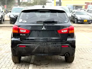 Mitsubishi RVR 2.0 2011