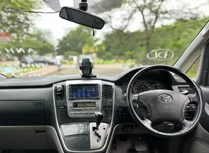 Toyota Alphard 2002