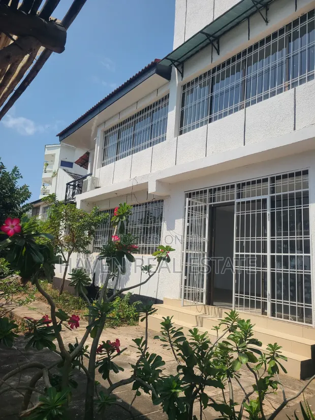 4 Bedroom Villa for Rent in Msasani - 1