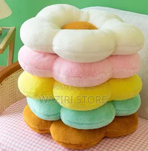 Knot Pillow - Brand New