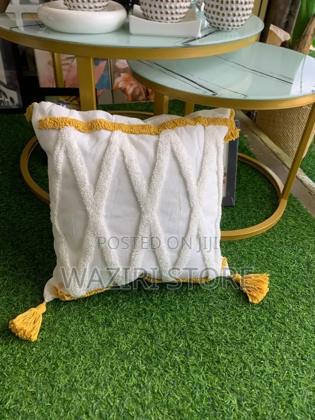 Decorative Cushion with Pillowcase (45x45cm) - 1
