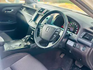 Toyota Crown Athlete 2009