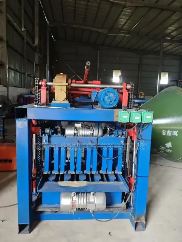 Concrete Block Making Machine - Brand New - 1