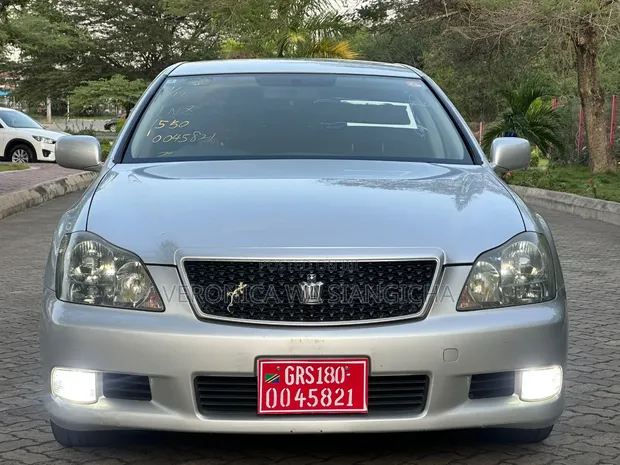 Toyota Crown Athlete 2006 Silver - 1
