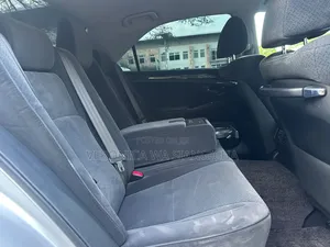 Toyota Crown Athlete 2006 Silver