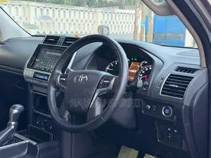 Toyota Land Cruiser Prado TX 2.8L 2023