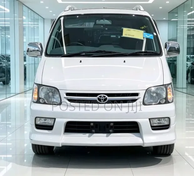 Toyota Noah 2001 White - 1