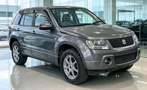 Suzuki Escudo 2005 Kijivu cha Metallic