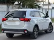 Mitsubishi Outlander 2016 White - 4