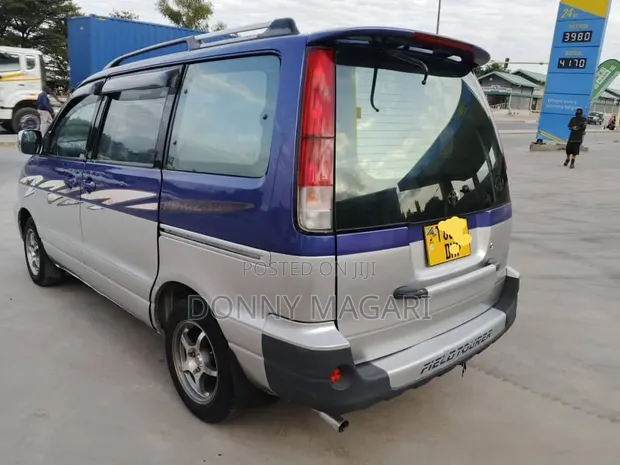 Toyota Noah 2001 Blue - 1