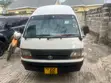 Toyota HiAce 2000 Nyeupe - 1